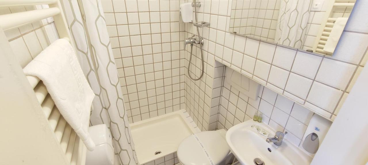 Отель Csaszar 3*